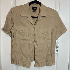 Notations Silk Tan Short Sleeve Button-Up Shirt - Size Small NOS NWT